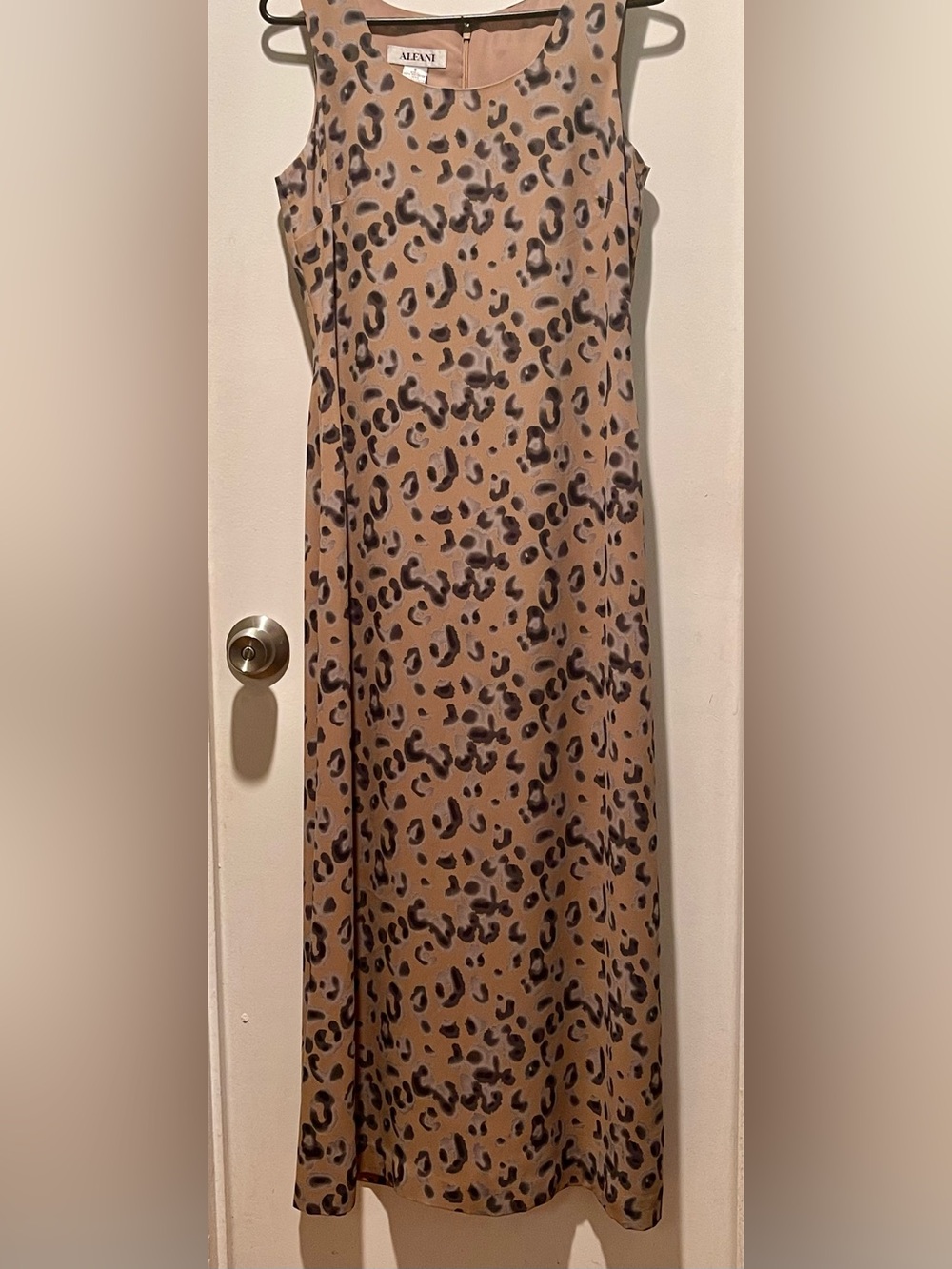 ALFANI designer Leopard Print Maxi Dress  Size 6